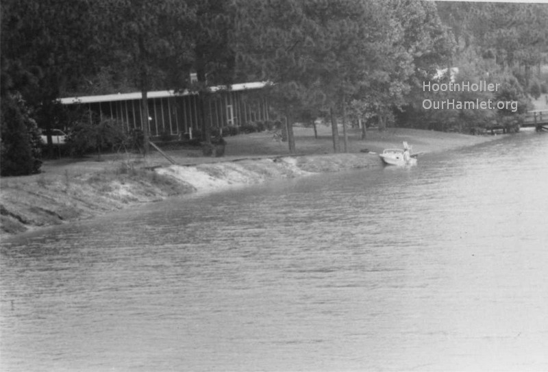 HootnHoller1_tn.jpg