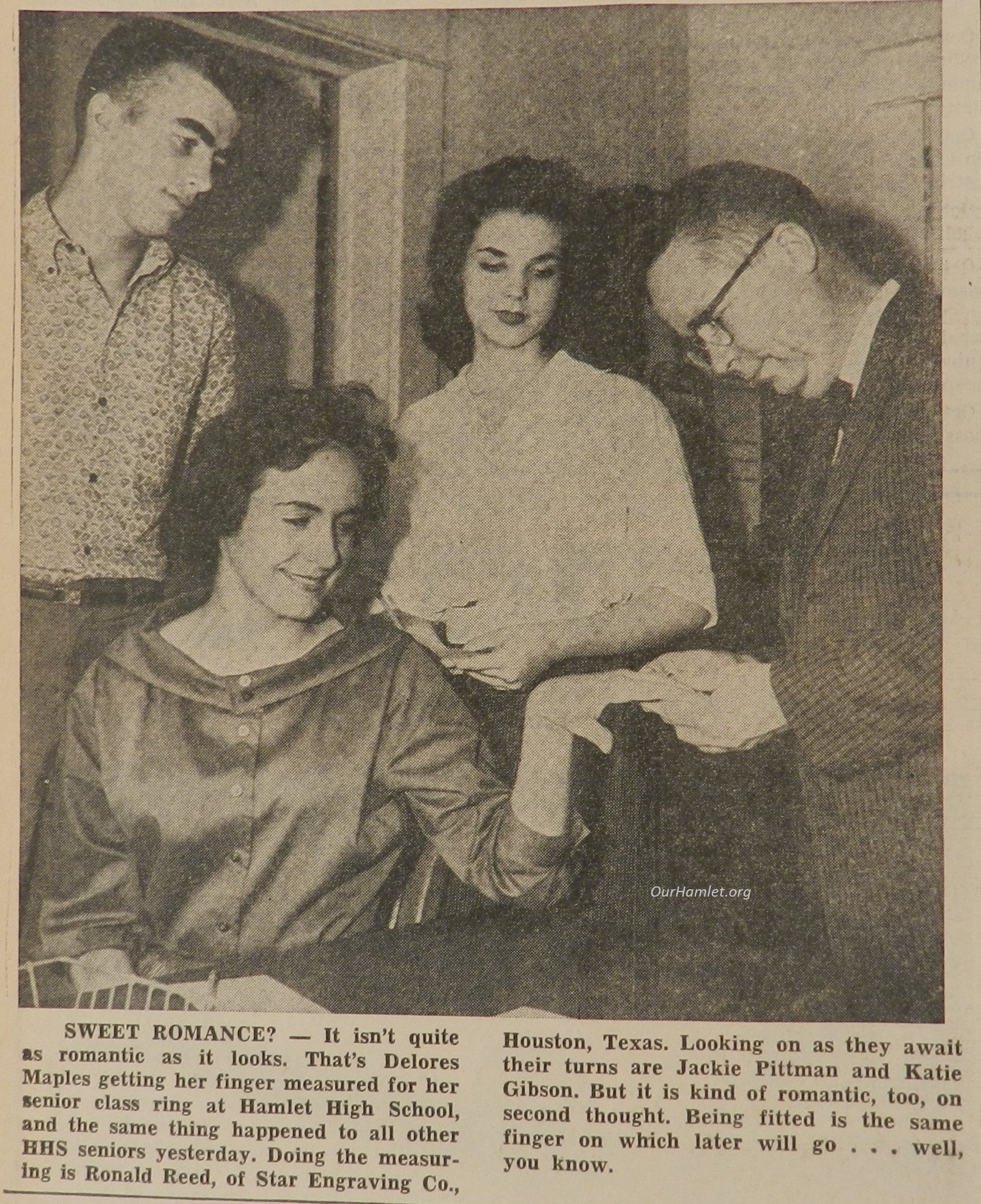 1961 HHS Class ring OH.jpg